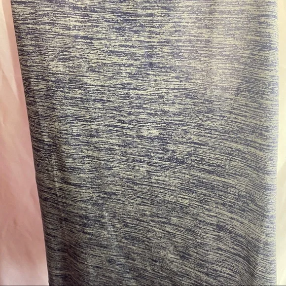 Alive Magnetics Blue Heathered Workout Tank, size Medium - Picture 7 of 8